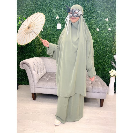 Jilbab avec jupe en soie de Médine