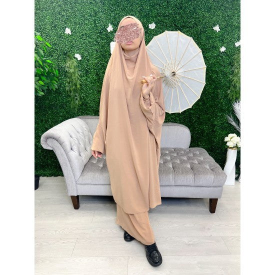 Jilbab avec jupe en soie de Médine