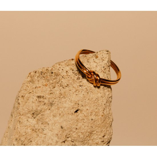Bague doré noeud