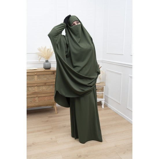 Jilbab avec jupe en soie de Médine