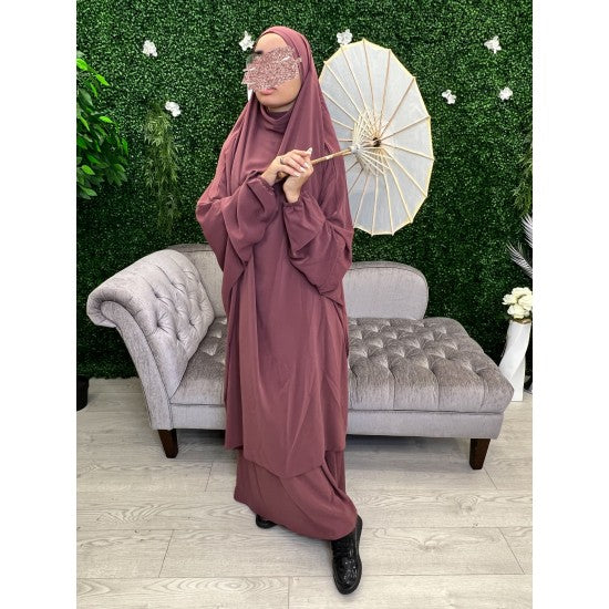 Jilbab avec jupe en soie de Médine